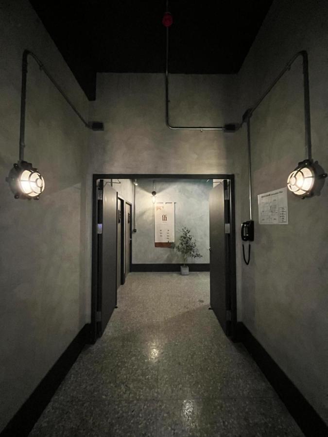 Hotel The Retro Tai-Pan Tainan Exterior foto